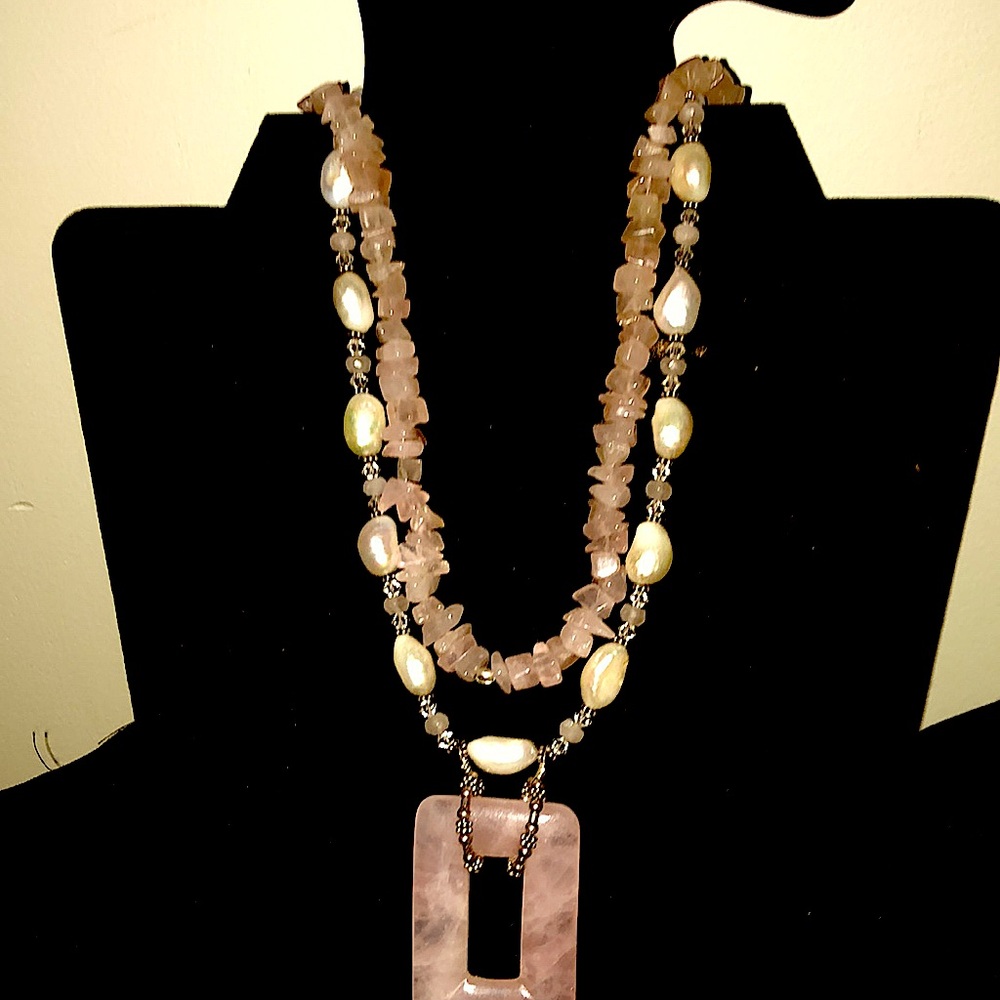 Pink quartz freshwater pearl necklace beautiful new with tags